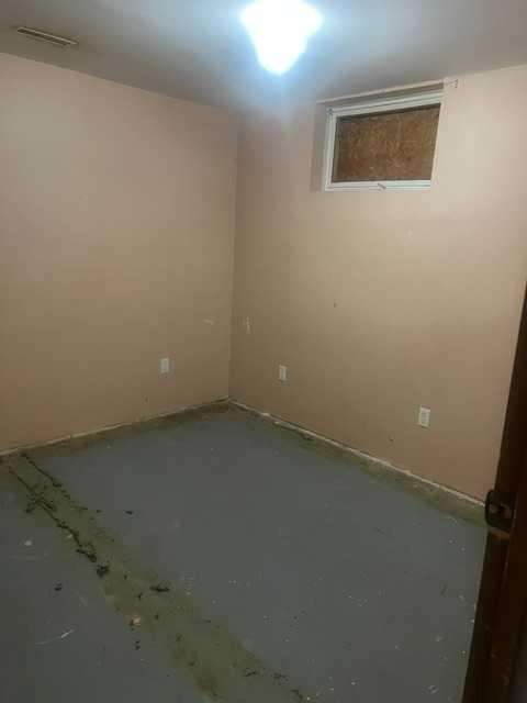 709 3 Avenue, Fox Creek, AB - Indoor