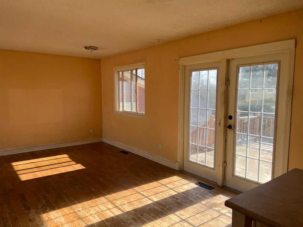 709 3 Avenue, Fox Creek, AB - Indoor Photo Showing Other Room