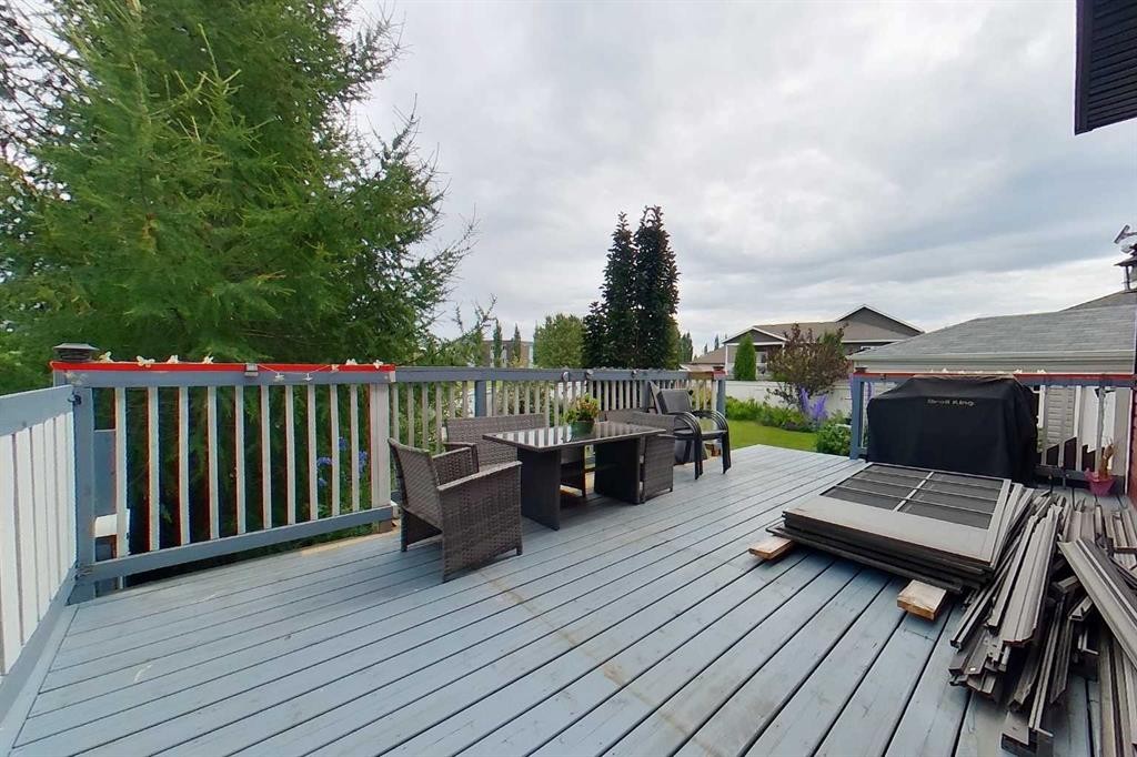 10 Parkdale Way Se, Slave Lake, AB - Outdoor With Deck Patio Veranda With Exterior