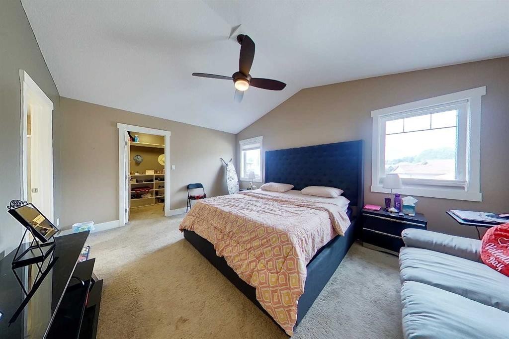 10 Parkdale Way Se, Slave Lake, AB - Indoor Photo Showing Bedroom