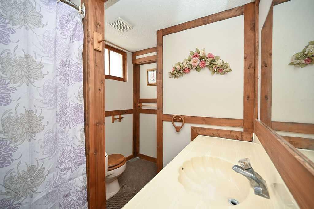 4812 53 Street, Athabasca, AB - Indoor Photo Showing Bathroom
