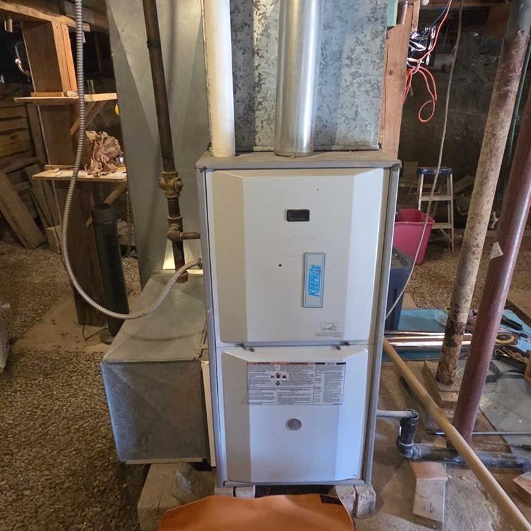 5015 8 Avenue, Edson, AB - Indoor Photo Showing Basement