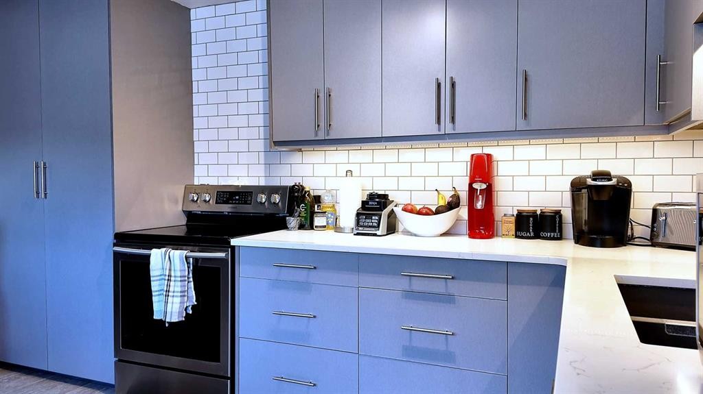 23 Mt Allen Drive, Exshaw, AB - Indoor Photo Showing Kitchen