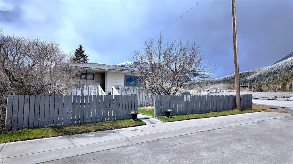 23 Mt Allen Drive, Exshaw, AB - Outdoor