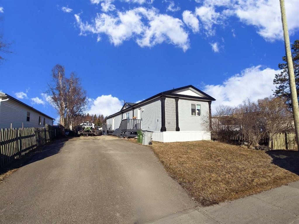 606 52 Street, Edson, AB - Outdoor