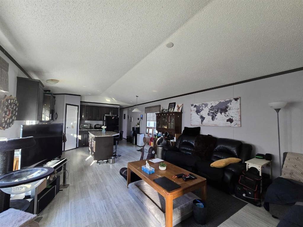 606 52 Street, Edson, AB - Indoor