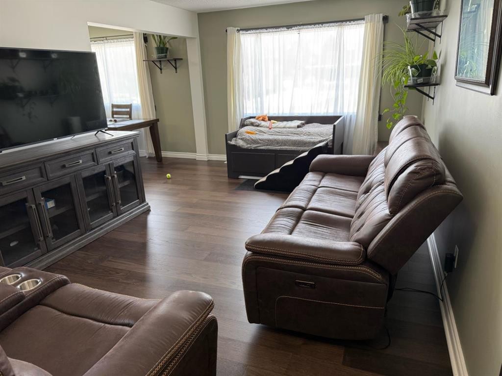 19 Centennial Crescent, Swan Hills, AB - Indoor Photo Showing Living Room