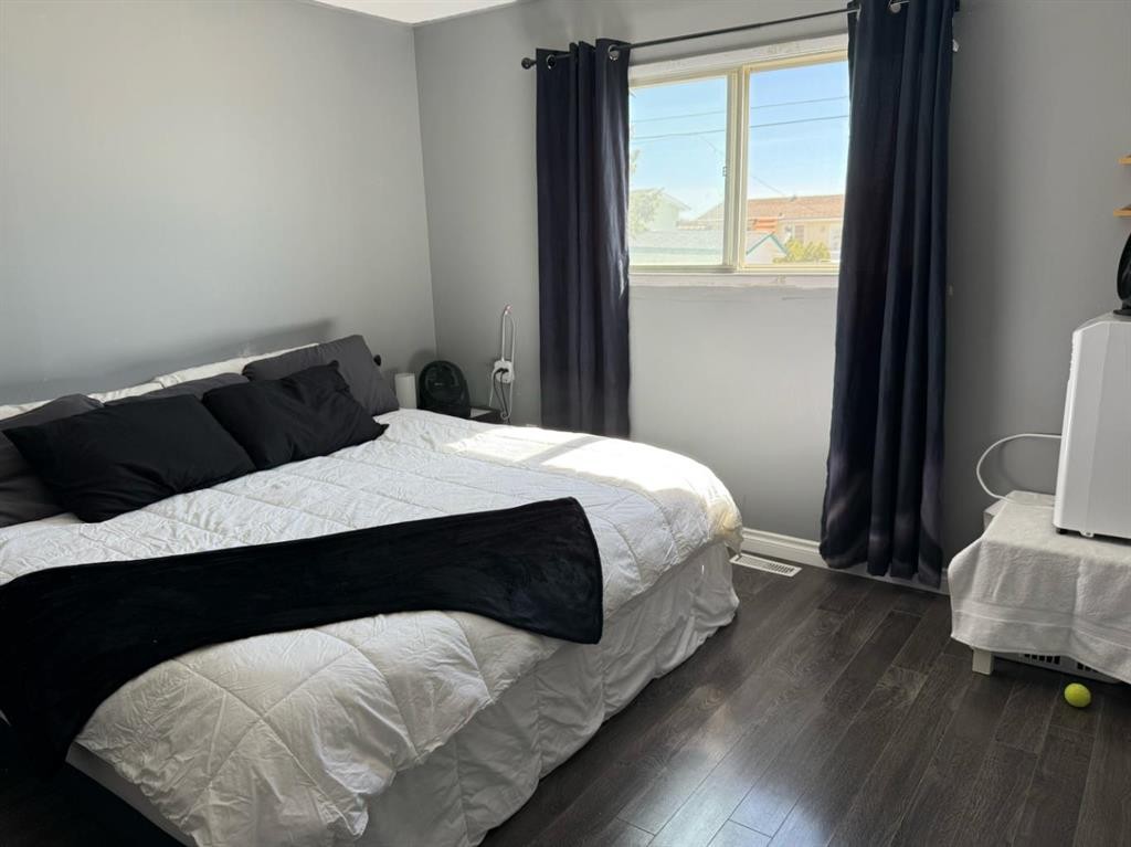 19 Centennial Crescent, Swan Hills, AB - Indoor Photo Showing Bedroom