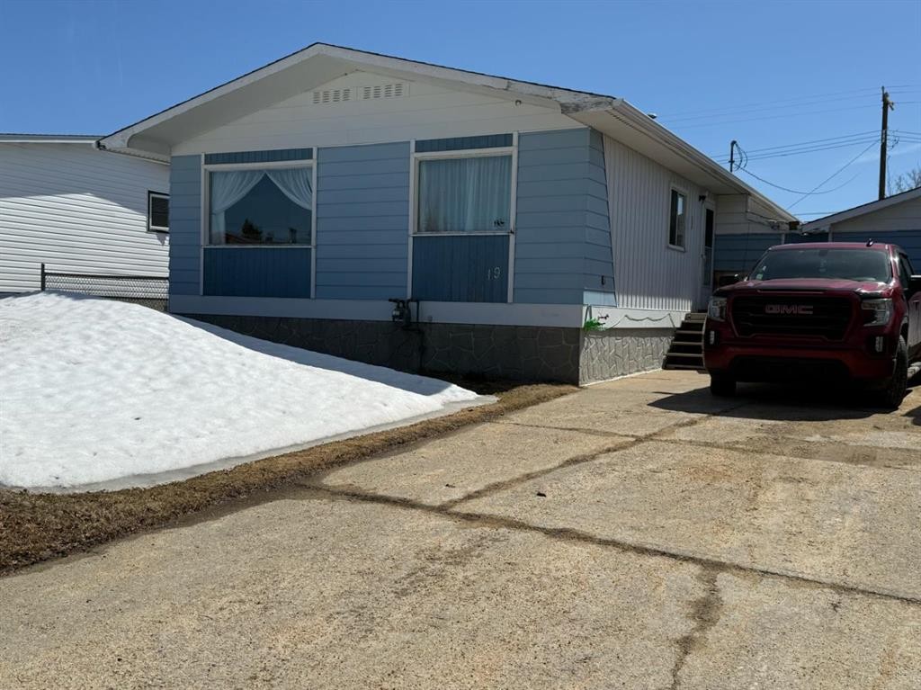 19 Centennial Crescent, Swan Hills, AB - Outdoor