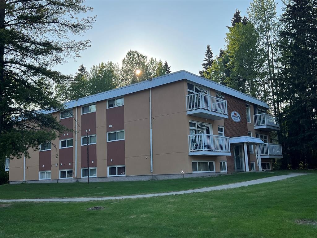 6-506 41 Street, Edson, AB - Outdoor