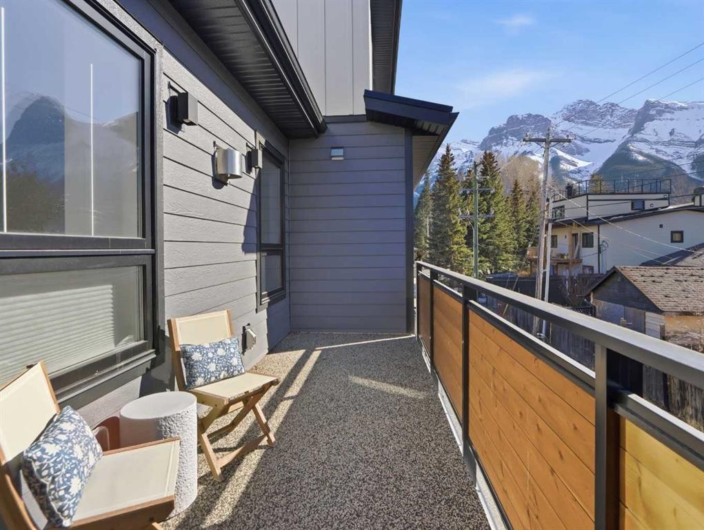 512 8Th Avenue, Canmore, AB - Outdoor With Exterior