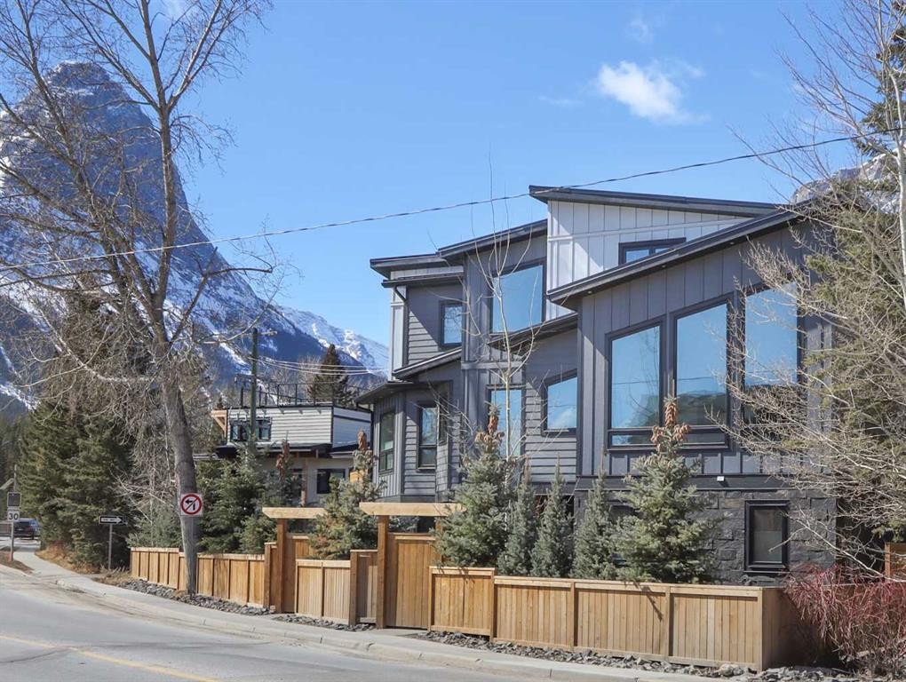 512 8Th Avenue, Canmore, AB - Outdoor