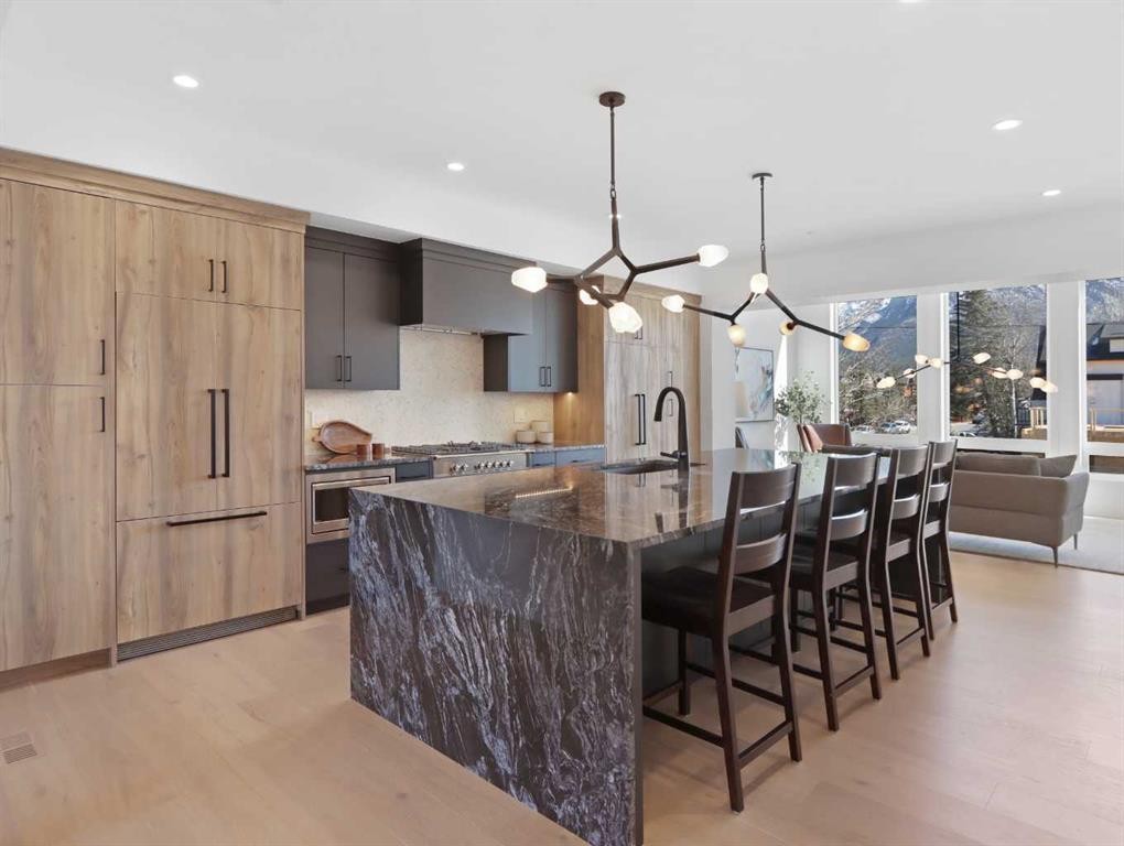512 8Th Avenue, Canmore, AB - Indoor Photo Showing Kitchen With Upgraded Kitchen