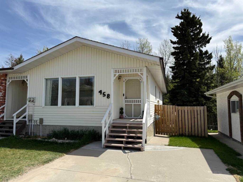 458 Collinge Road, Hinton, AB - Outdoor