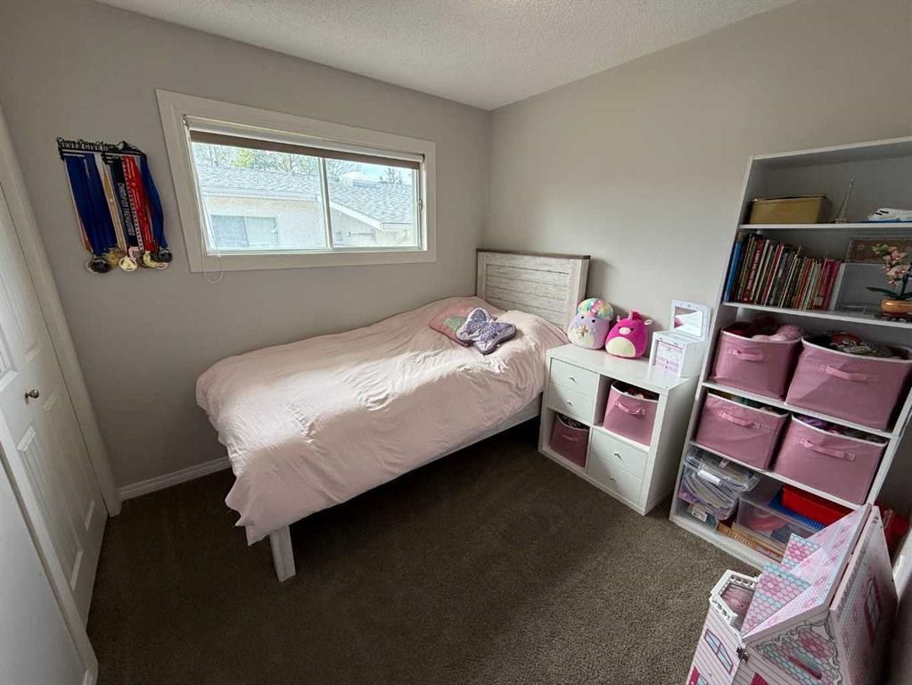 458 Collinge Road, Hinton, AB - Indoor Photo Showing Bedroom