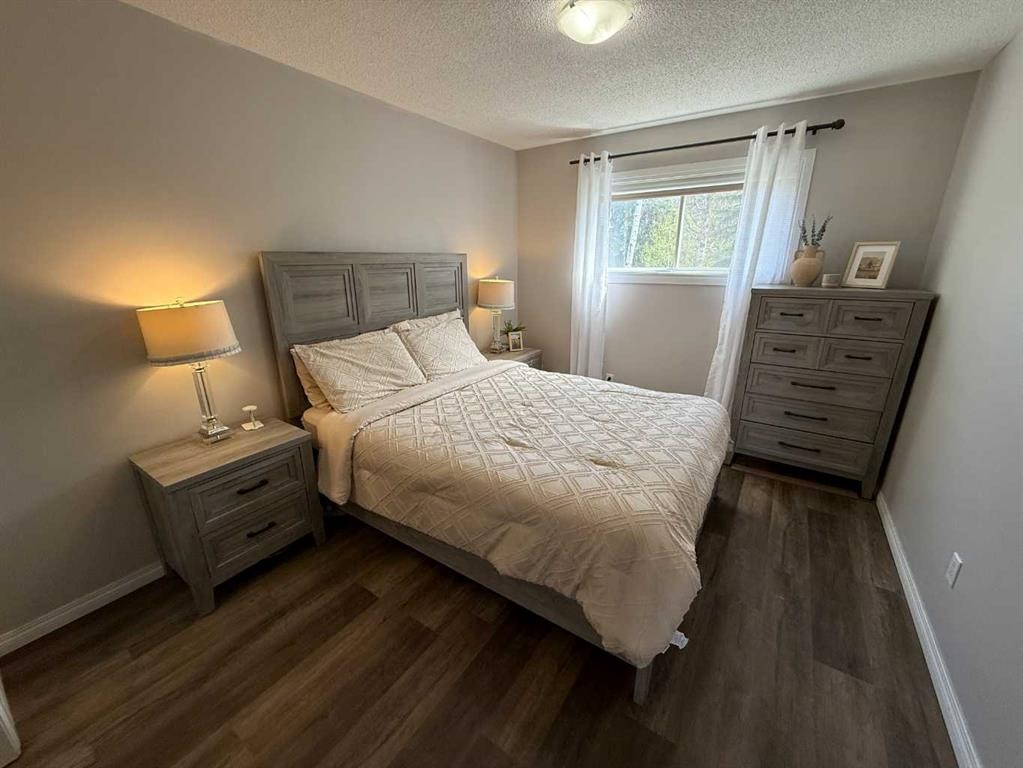 458 Collinge Road, Hinton, AB - Indoor Photo Showing Bedroom