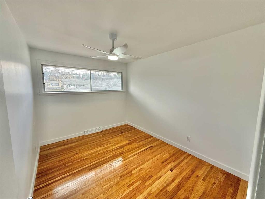 114 Willow Drive, Hinton, AB - Indoor Photo Showing Other Room