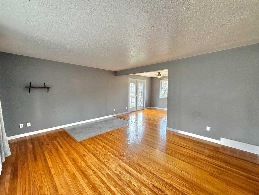 114 Willow Drive, Hinton, AB - Indoor Photo Showing Other Room