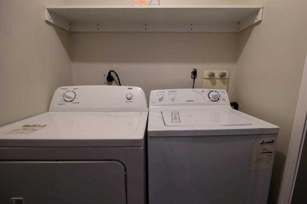 4618 54 Street, Athabasca, AB - Indoor Photo Showing Laundry Room
