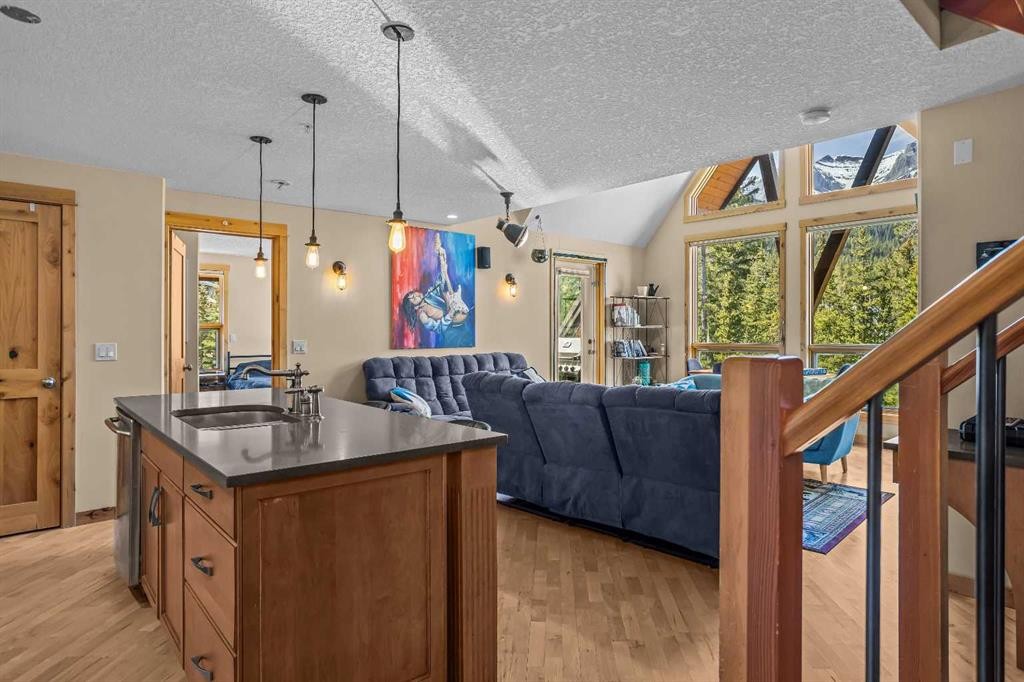 302-2100A Stewart Creek Drive, Canmore, AB - Indoor