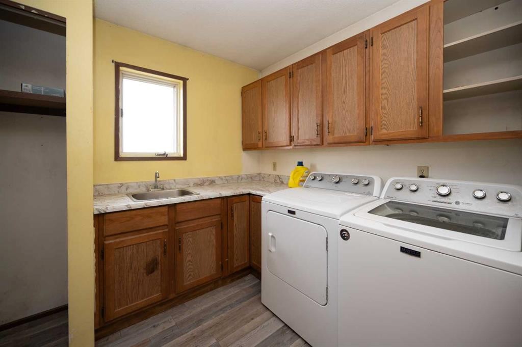 225024 Twp Rd 624, Rural Athabasca County, AB - Indoor Photo Showing Laundry Room