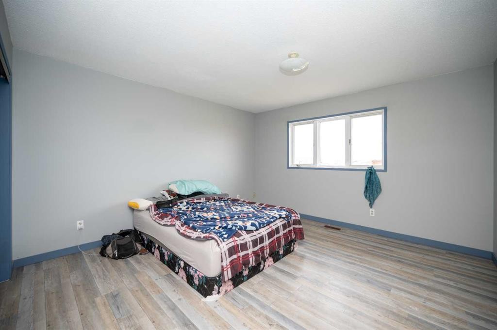 225024 Twp Rd 624, Rural Athabasca County, AB - Indoor Photo Showing Bedroom