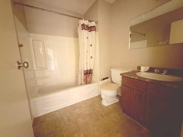 12-5231 6 Avenue, Edson, AB - Indoor Photo Showing Bathroom