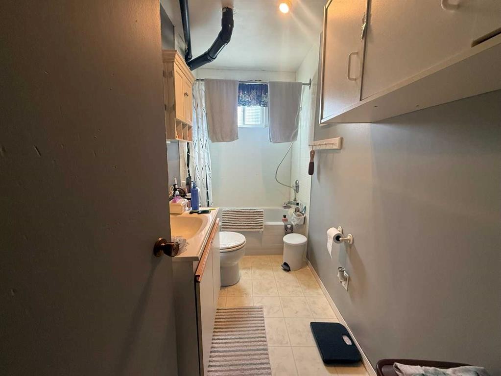 4820 17 Avenue, Edson, AB - Indoor