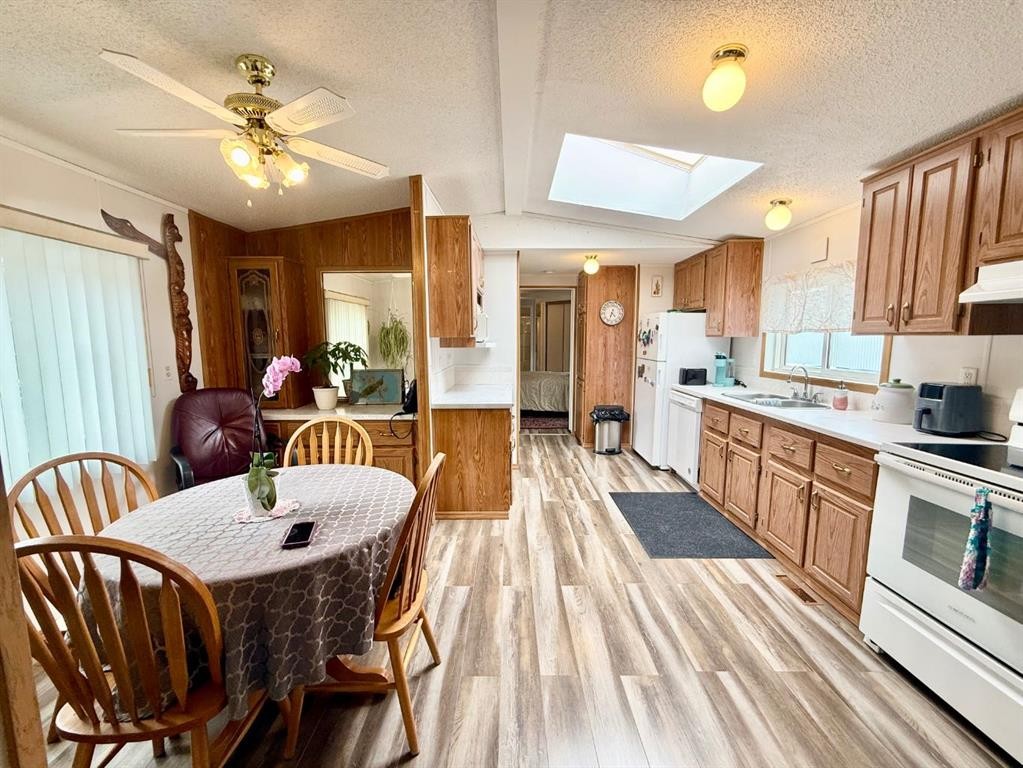 102 Nickerson Avenue, Hinton, AB