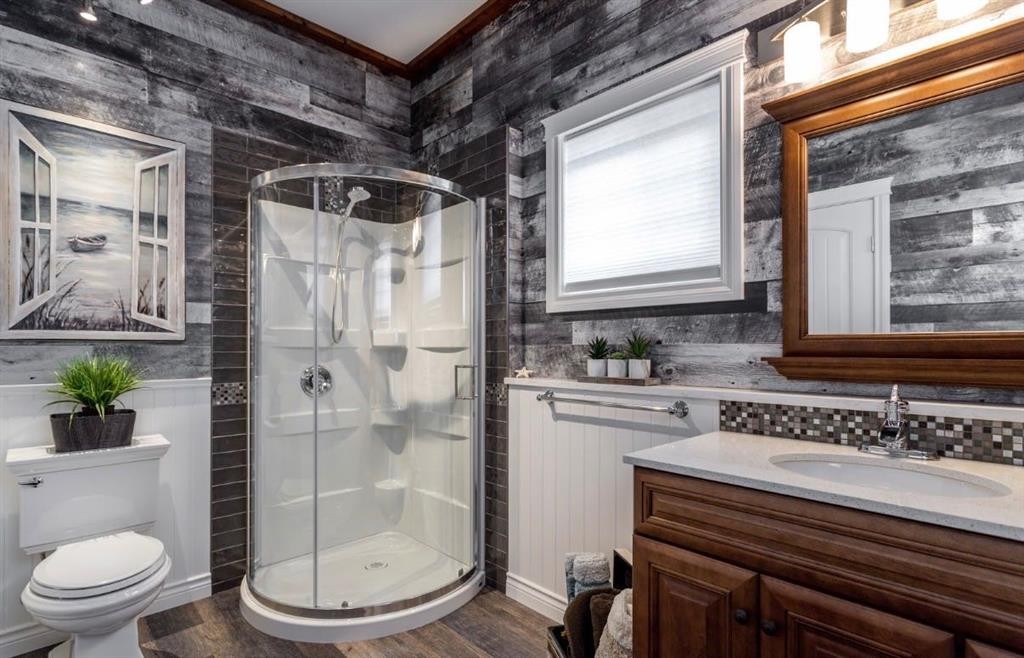 # 219 162 Peace River Avenue, Joussard, AB - Indoor Photo Showing Bathroom
