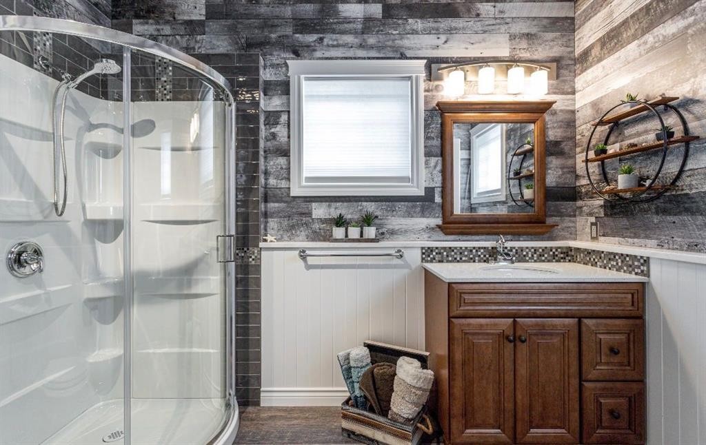 # 219 162 Peace River Avenue, Joussard, AB - Indoor Photo Showing Bathroom