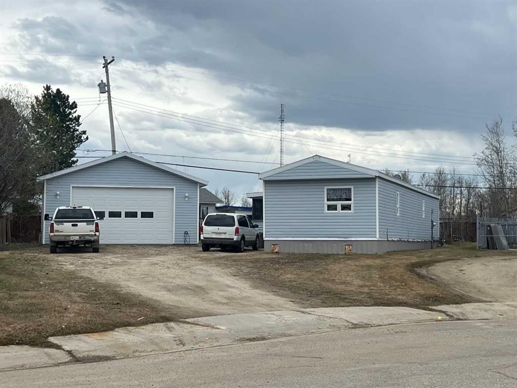 403 9 Street, Fox Creek, AB - Outdoor