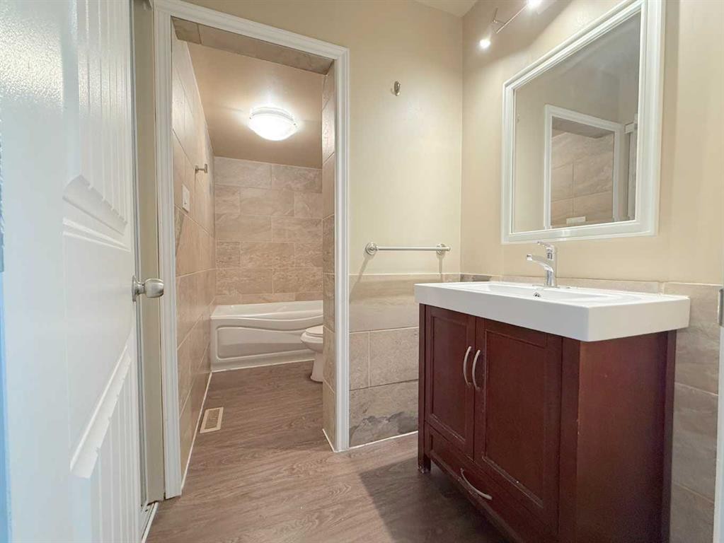 3209 45 Avenue, Athabasca, AB - Indoor Photo Showing Bathroom