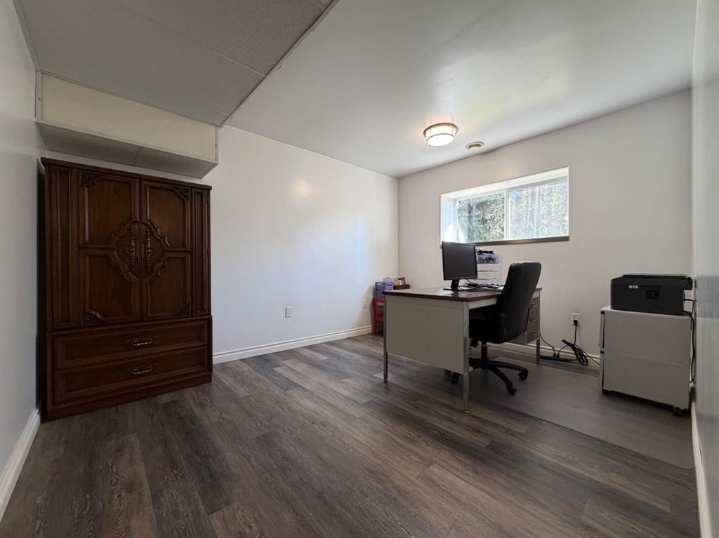 53404A Highway 748 E, Rural Yellowhead County, AB - Indoor Photo Showing Office