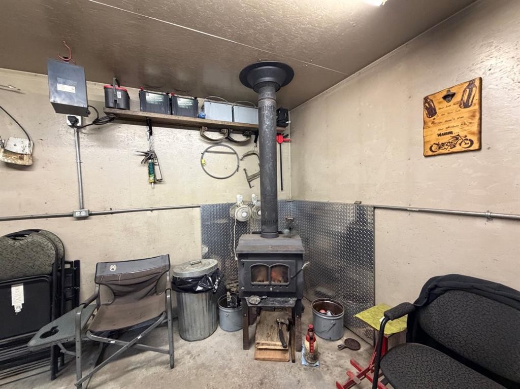 53404A Highway 748 E, Rural Yellowhead County, AB - Indoor