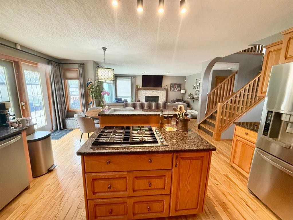 150 Hallam Drive, Hinton, AB - Indoor Photo Showing Kitchen