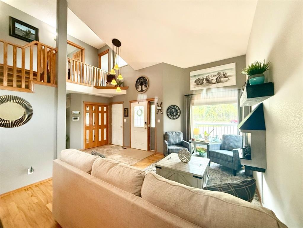 150 Hallam Drive, Hinton, AB - Indoor