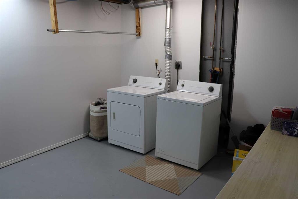 5707 9 Avenue, Edson, AB - Indoor Photo Showing Laundry Room