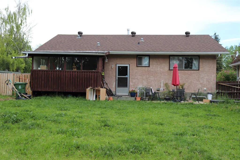 5707 9 Avenue, Edson, AB - Outdoor