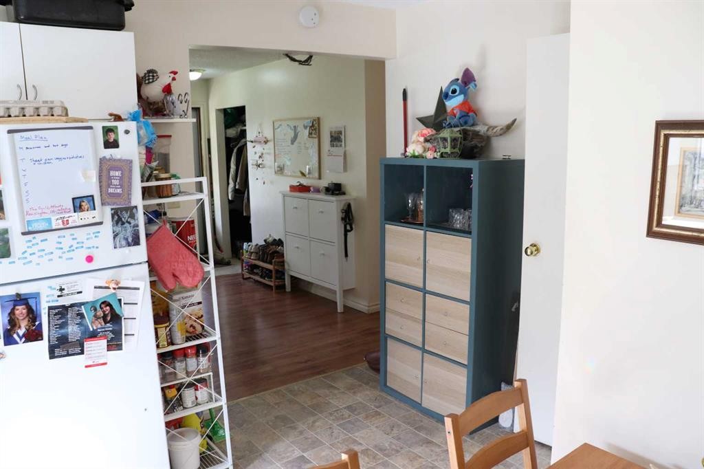 5707 9 Avenue, Edson, AB - Indoor Photo Showing Other Room