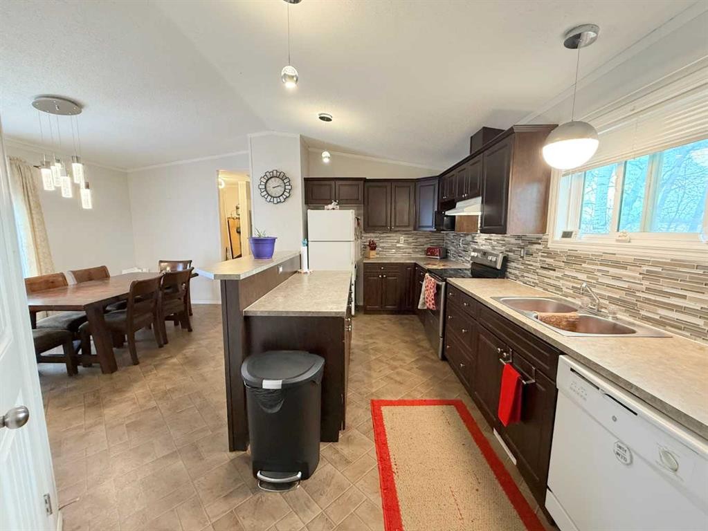 682001A Range Road 222.9, Rural Athabasca County, AB - Indoor Photo Showing Kitchen With Double Sink