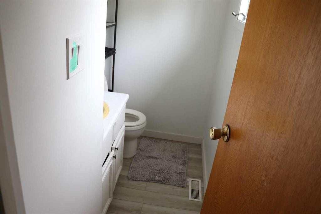 54525 Range Road 142B, Rural Yellowhead County, AB - Indoor Photo Showing Bathroom