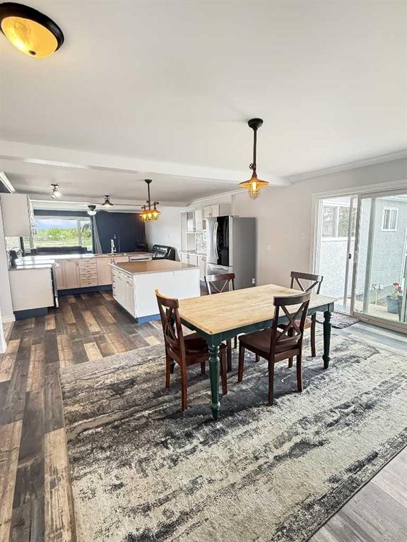 5302 50 Ave, Mayerthorpe, AB - Indoor Photo Showing Dining Room