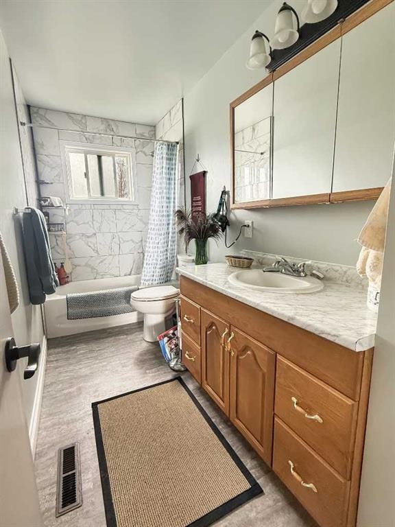 5302 50 Ave, Mayerthorpe, AB - Indoor Photo Showing Bathroom