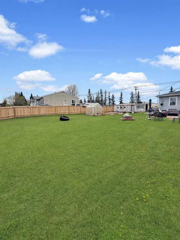 5302 50 Ave, Mayerthorpe, AB - Outdoor