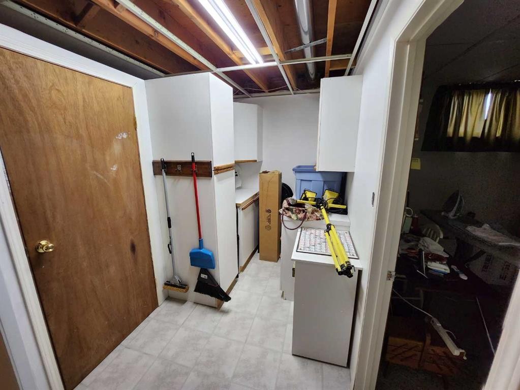 716 6 Avenue, Fox Creek, AB - Indoor Photo Showing Basement
