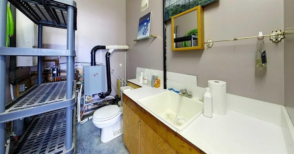 1-53018 Range Rd 175, Rural Yellowhead County, AB - Indoor Photo Showing Bathroom