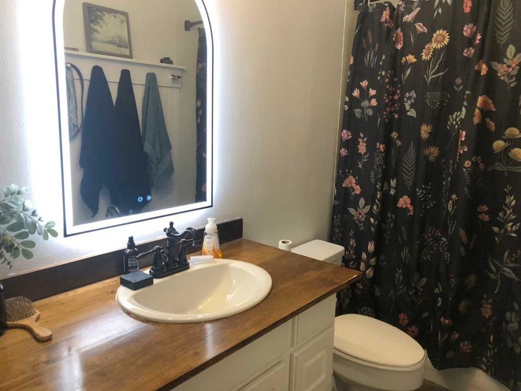 457-318 Collinge Road, Hinton, AB - Indoor Photo Showing Bathroom