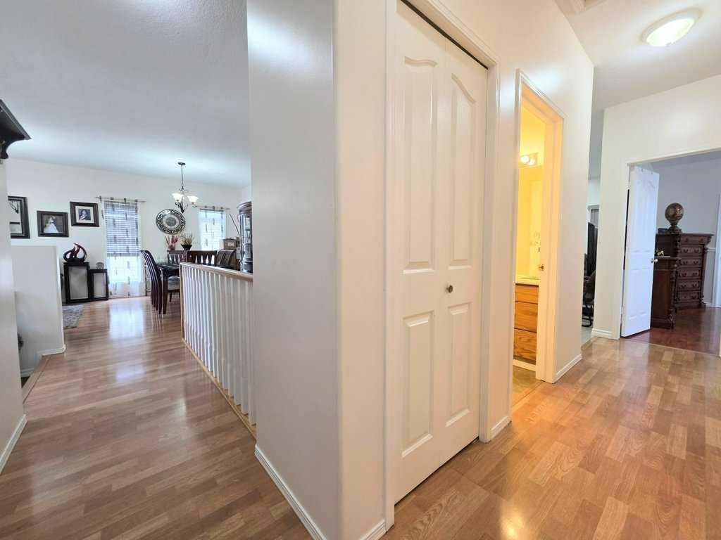 301 3 Avenue Ne, Slave Lake, AB - Indoor Photo Showing Other Room