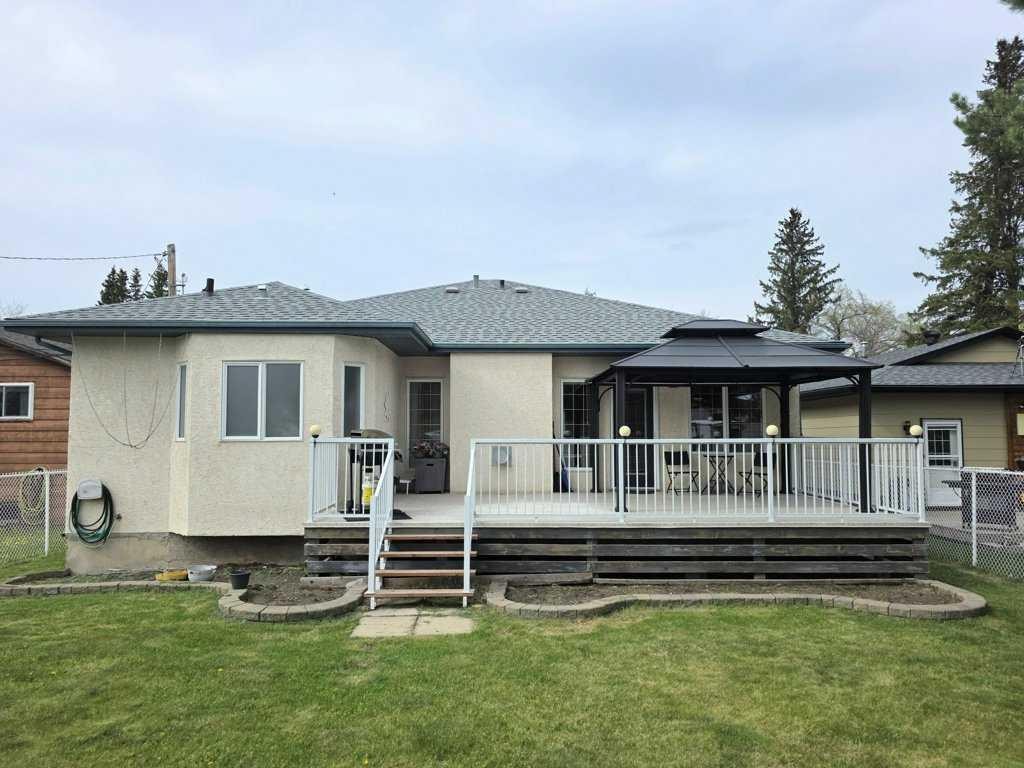 301 3 Avenue Ne, Slave Lake, AB - Outdoor With Deck Patio Veranda
